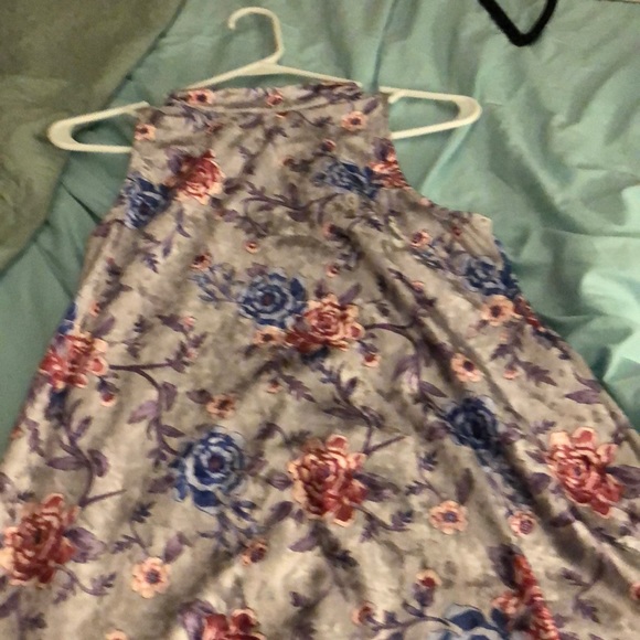 Flower Dress - Picture 2 of 3